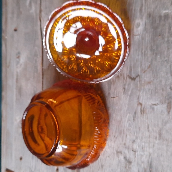 Williams Sonoma amber glass tureen with lid - Picture 4 of 5